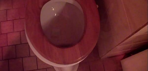  Hairy pussy Shah Sultan urine on the toilet with her Cat! D